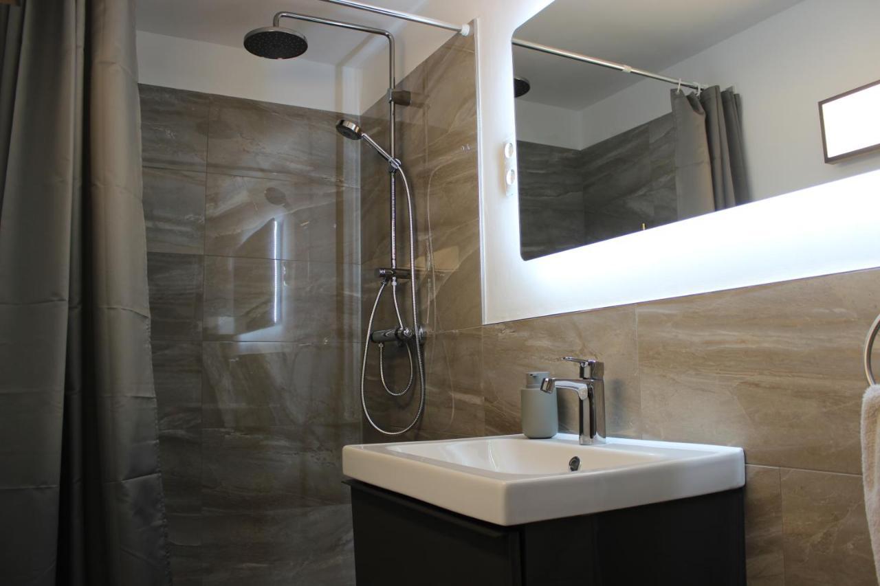 Kleine Souterrain Wohnung Naehe Hamburg นอยวุล์มสตอร์ฟ ภายนอก รูปภาพ